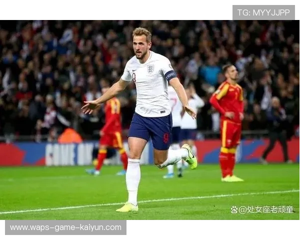 热刺快速任意球配合，凯恩近点一蹬破门