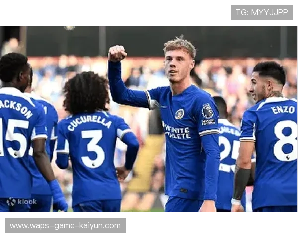 切尔西高位压迫到位,失误随即产生 切尔西高位压迫到位,失误随即产生